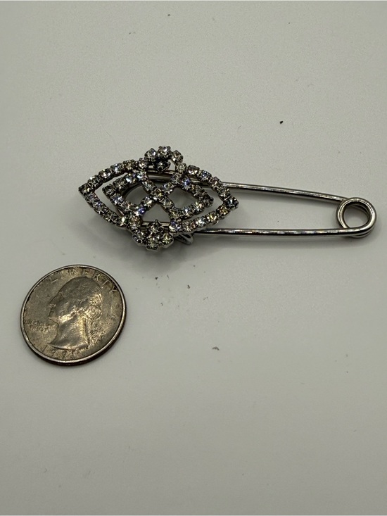 unbranded Jewelry - Rhinestone Safety Pin Brooch - Silver Sparkle